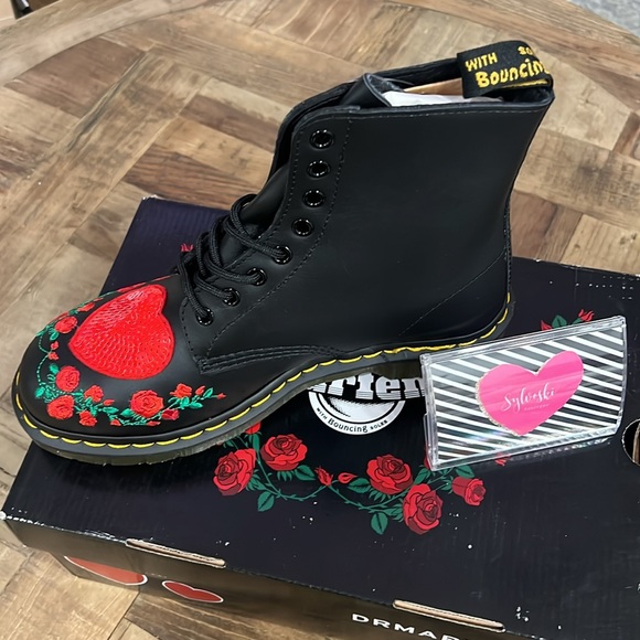❤️DR MARTENS PASCAL SEQUIN HEARTS 1460 HEART BOOTS - Picture 11 of 13